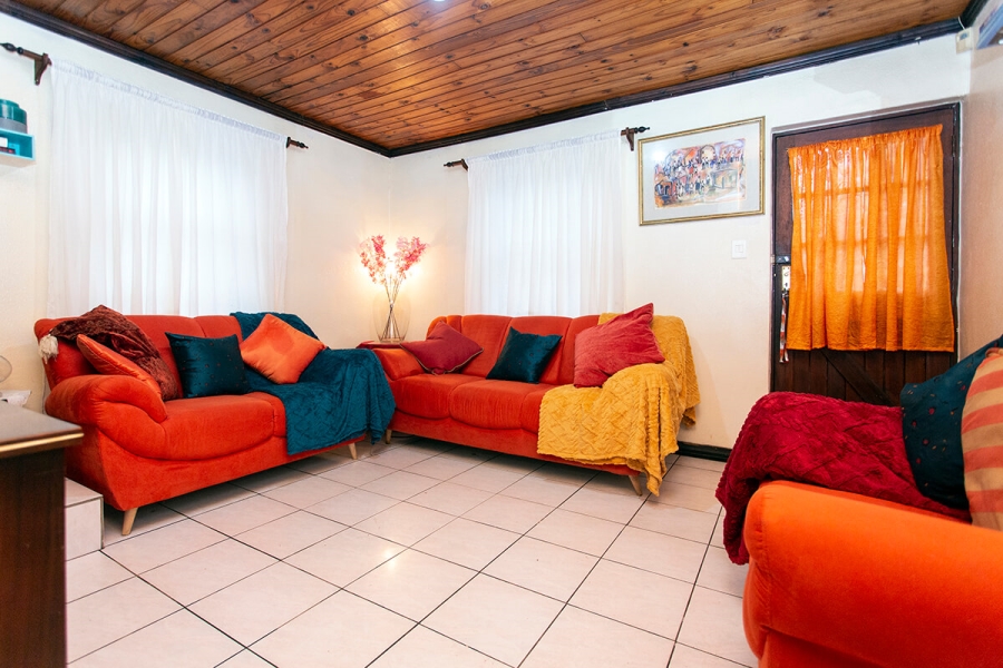 3 Bedroom Property for Sale in Bothasig Western Cape